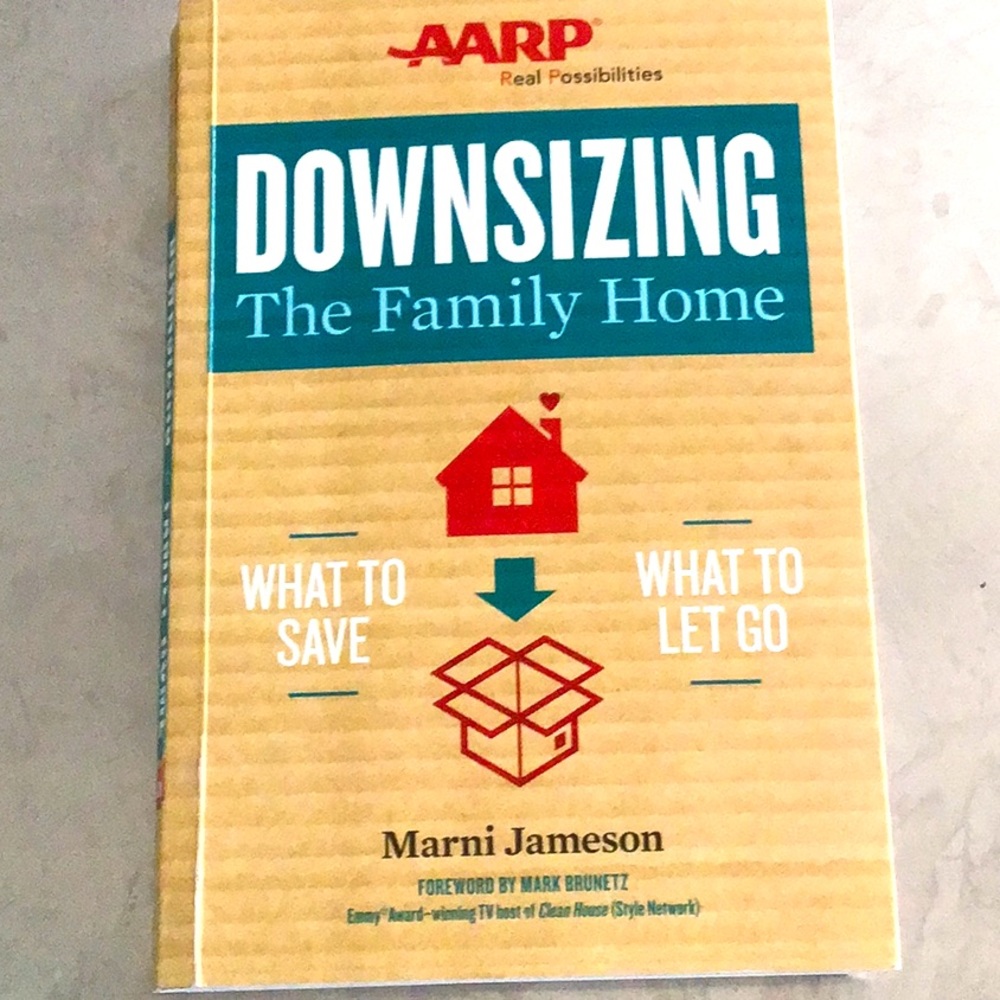 “Downsizing The Family Home”, THE best decluttering book!